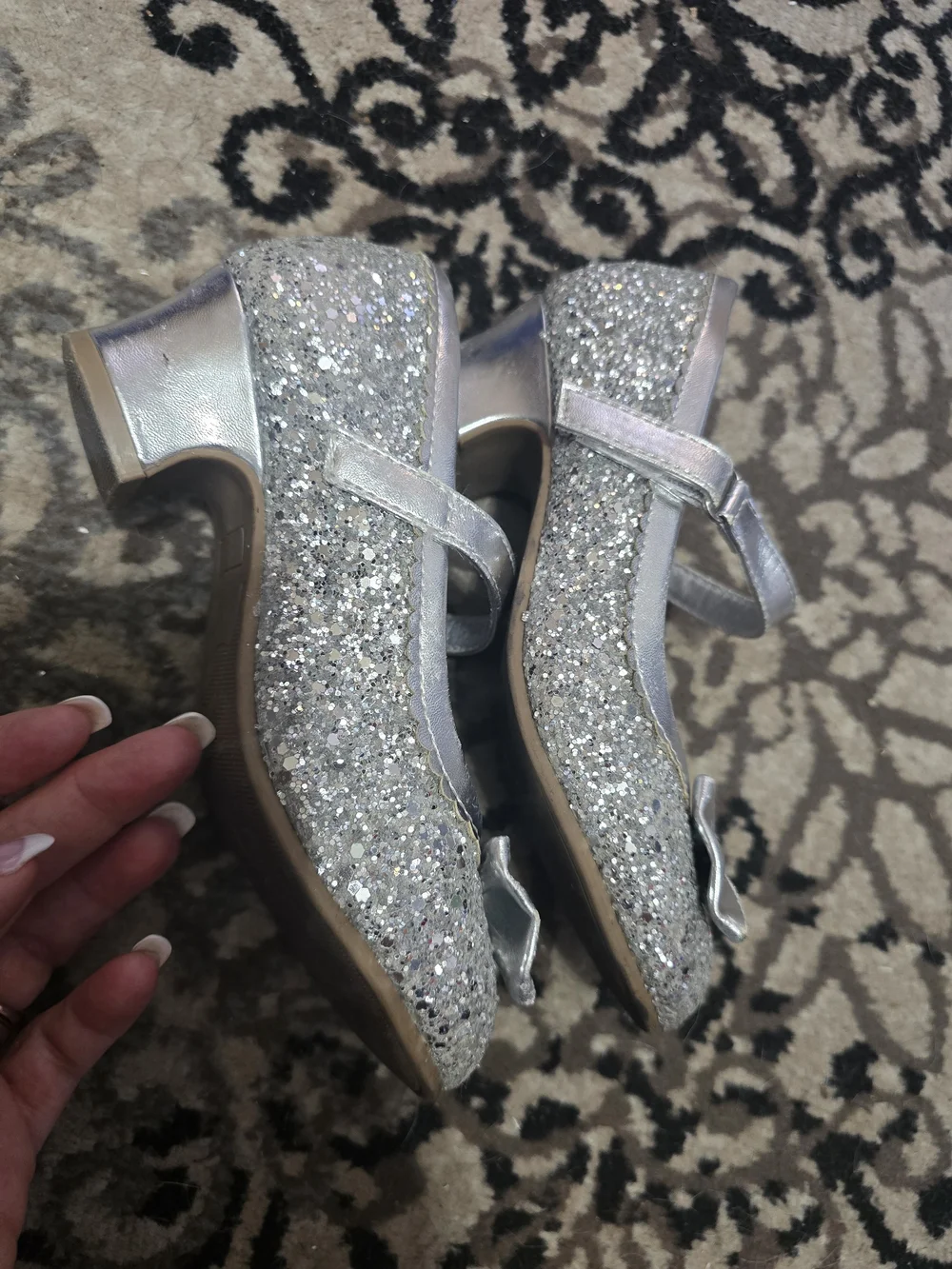 Girls Silver Glitter Mary Jane Dress Shoes